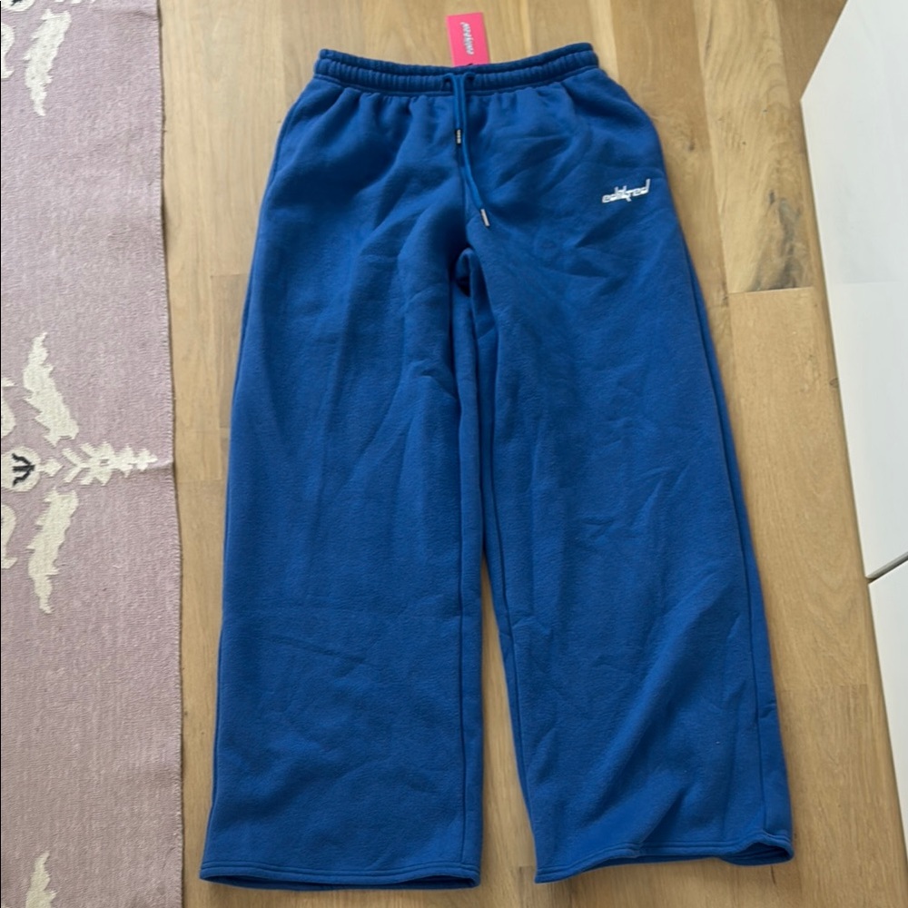Edikted Blue Sweatpants Relaxed Fit
